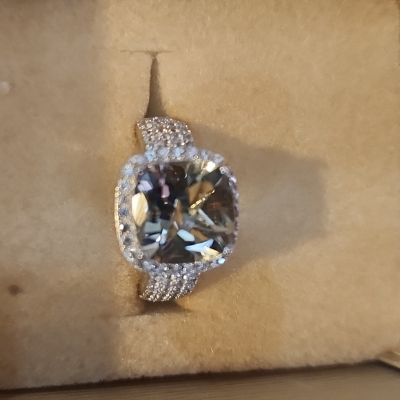 Green Prasiolite Ring - Picture 1 of 2